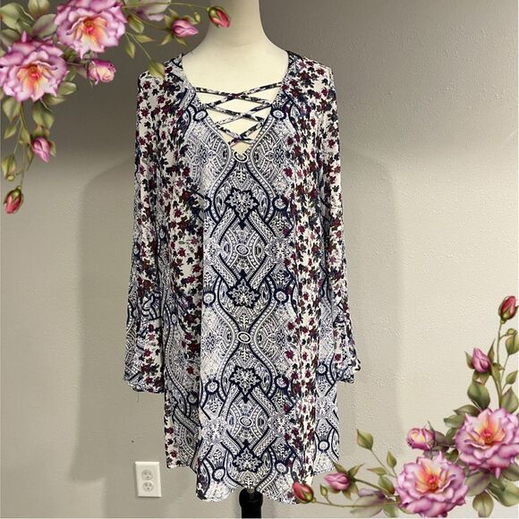 Speechless bell sleeves deep v-neck a-line loose fit dress size XL - Picture 1 of 14